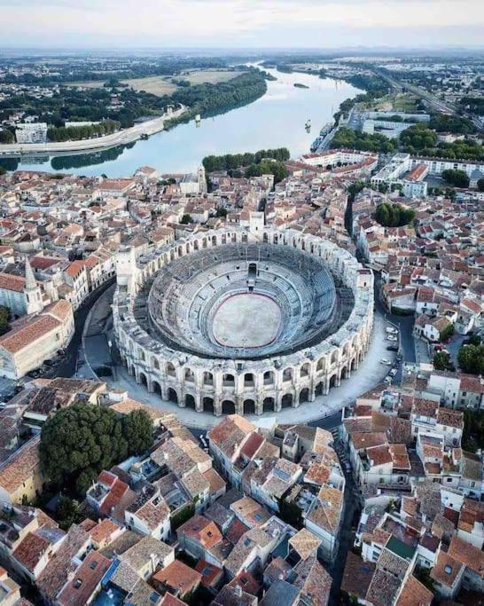 Nuit A La Roquette, Arles Διαμέρισμα Εξωτερικό φωτογραφία